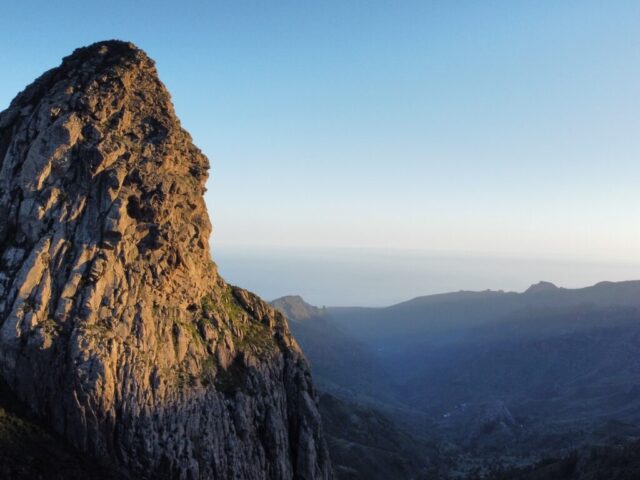 Żeglowanie po atlantyku i la gomera. rejs kanary. jachtowy sternik morski