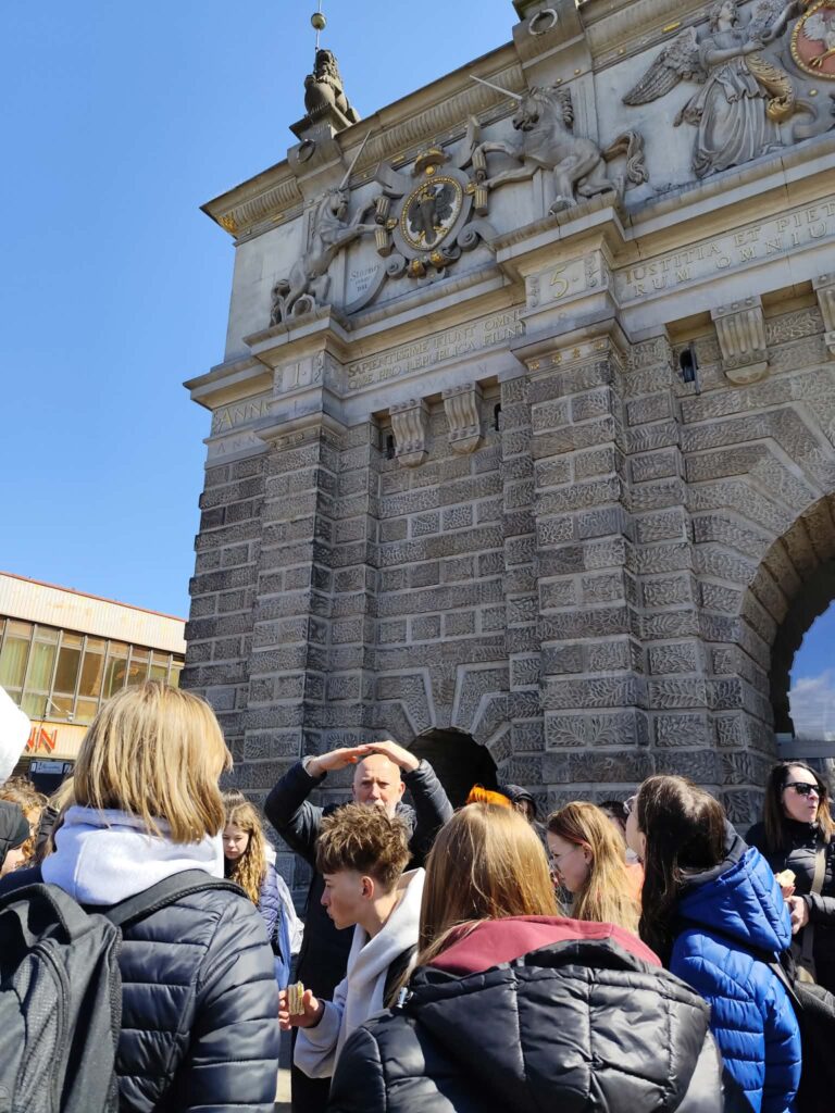 wycieczka szkolna do gdańska – zwiedzanie starówki z przewodnikiem